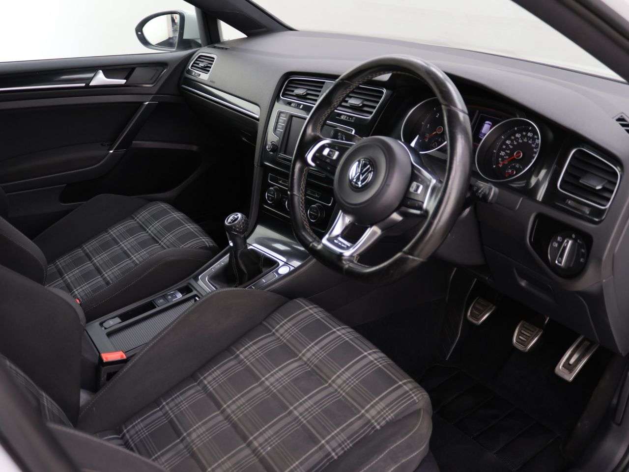 2017 VOLKSWAGEN GOLF 2017 VOLKSWAGEN GOLF