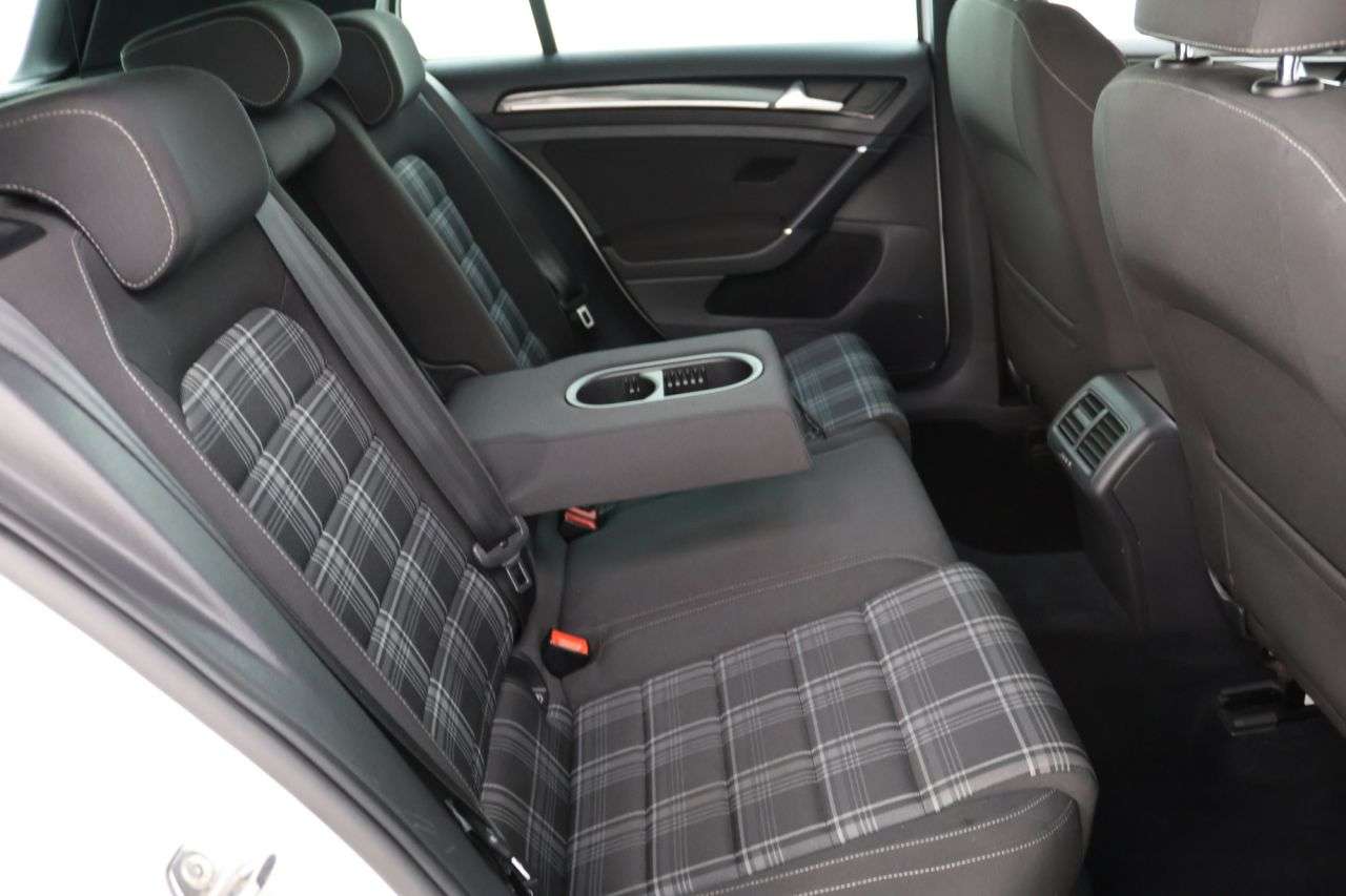 2017 VOLKSWAGEN GOLF 2017 VOLKSWAGEN GOLF