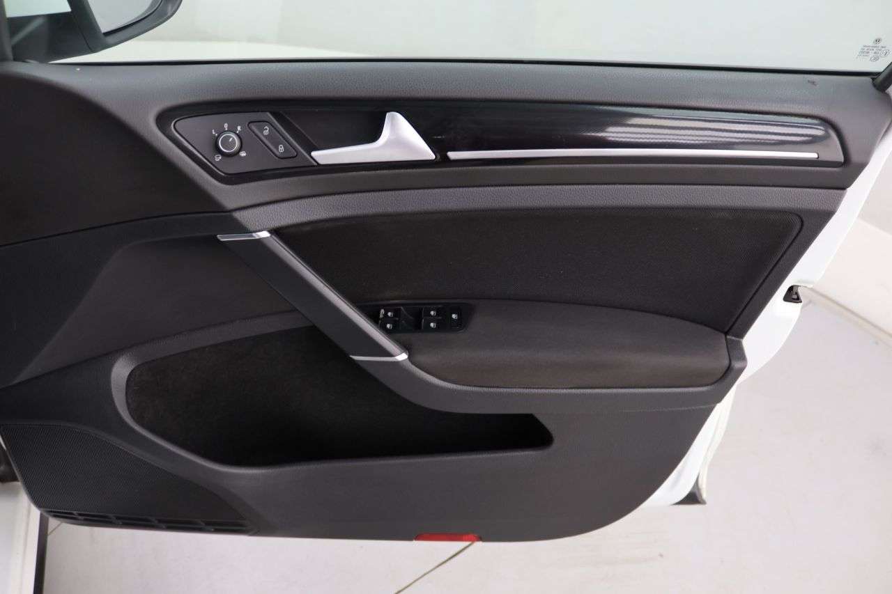 2017 VOLKSWAGEN GOLF 2017 VOLKSWAGEN GOLF