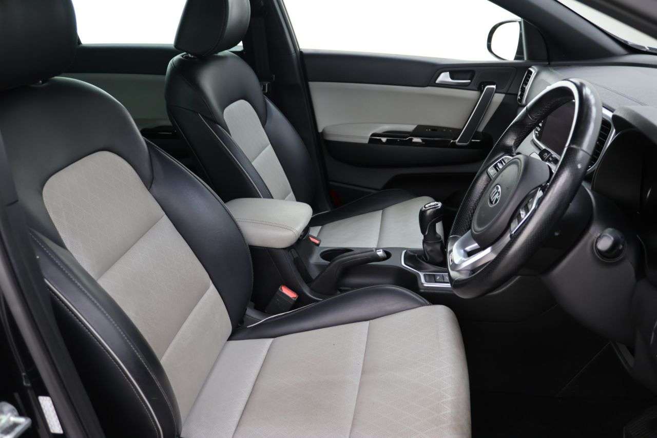 2021 KIA SPORTAGE 2021 KIA SPORTAGE