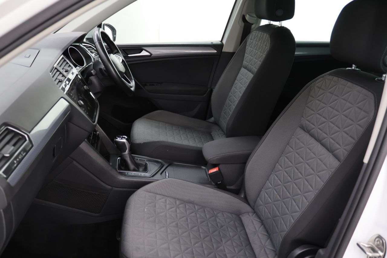 2021 VOLKSWAGEN TIGUAN 2021 VOLKSWAGEN TIGUAN