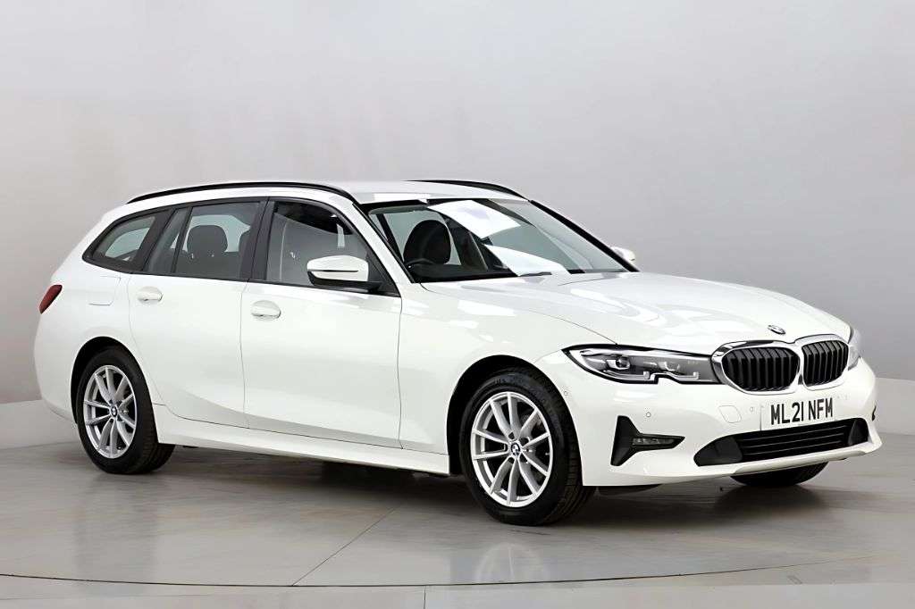 Check out this BMW 3 Series 2021 Hybrid Diesel Automatic