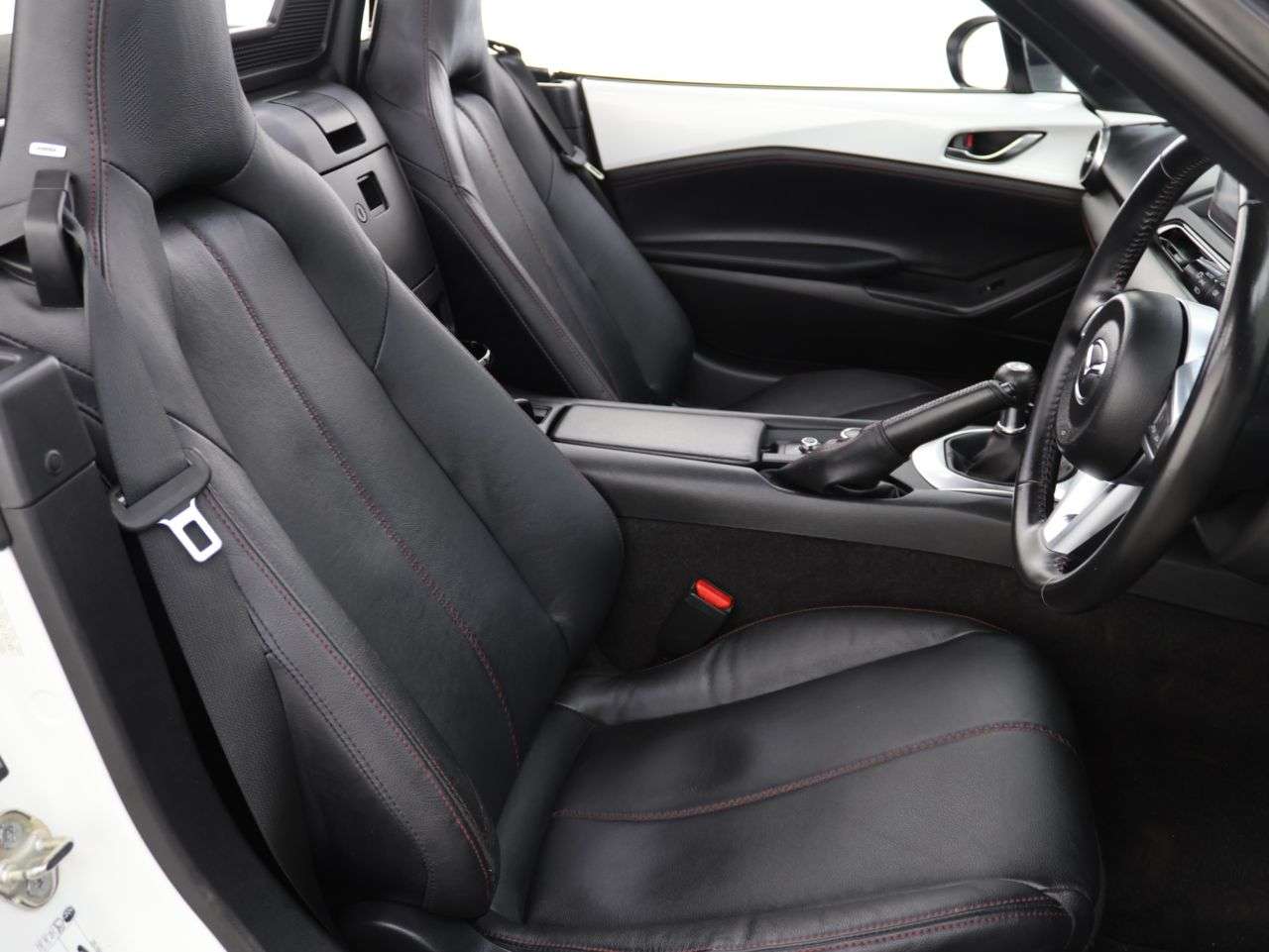 2018 MAZDA MX-5 2018 MAZDA MX-5