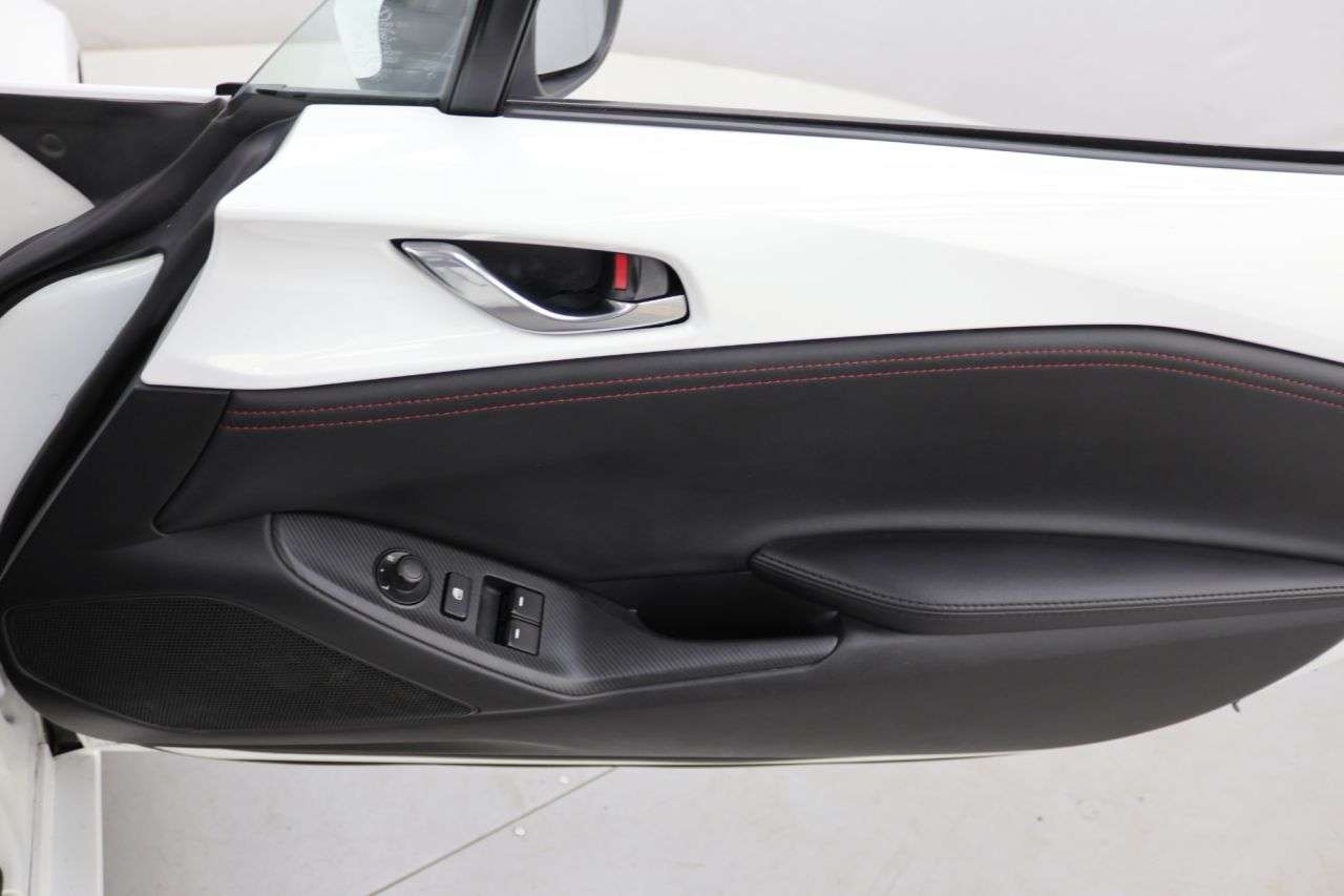 2018 MAZDA MX-5 2018 MAZDA MX-5