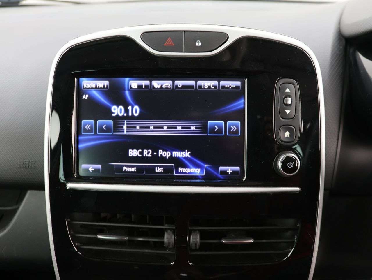 2015 RENAULT CLIO 2015 RENAULT CLIO