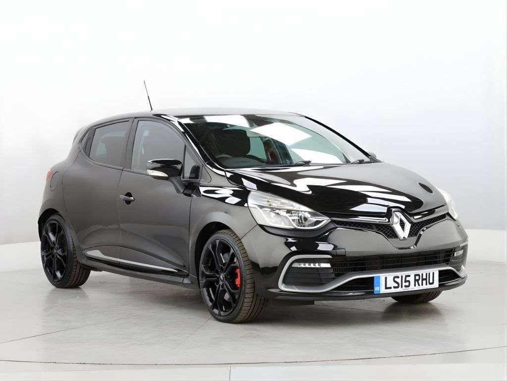A 2015 RENAULT CLIO 1.6 TCe Renaultsport Lux Hatchback 5dr Petrol EDC Euro 5 (200 ps) A 2015 RENAULT CLIO 1.6 TCe Renaultsport Lux Hatchback 5dr Petrol EDC Euro 5 (200 ps)