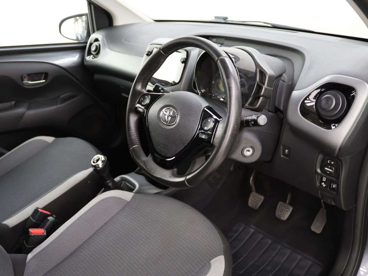 2021 TOYOTA AYGO 2021 TOYOTA AYGO