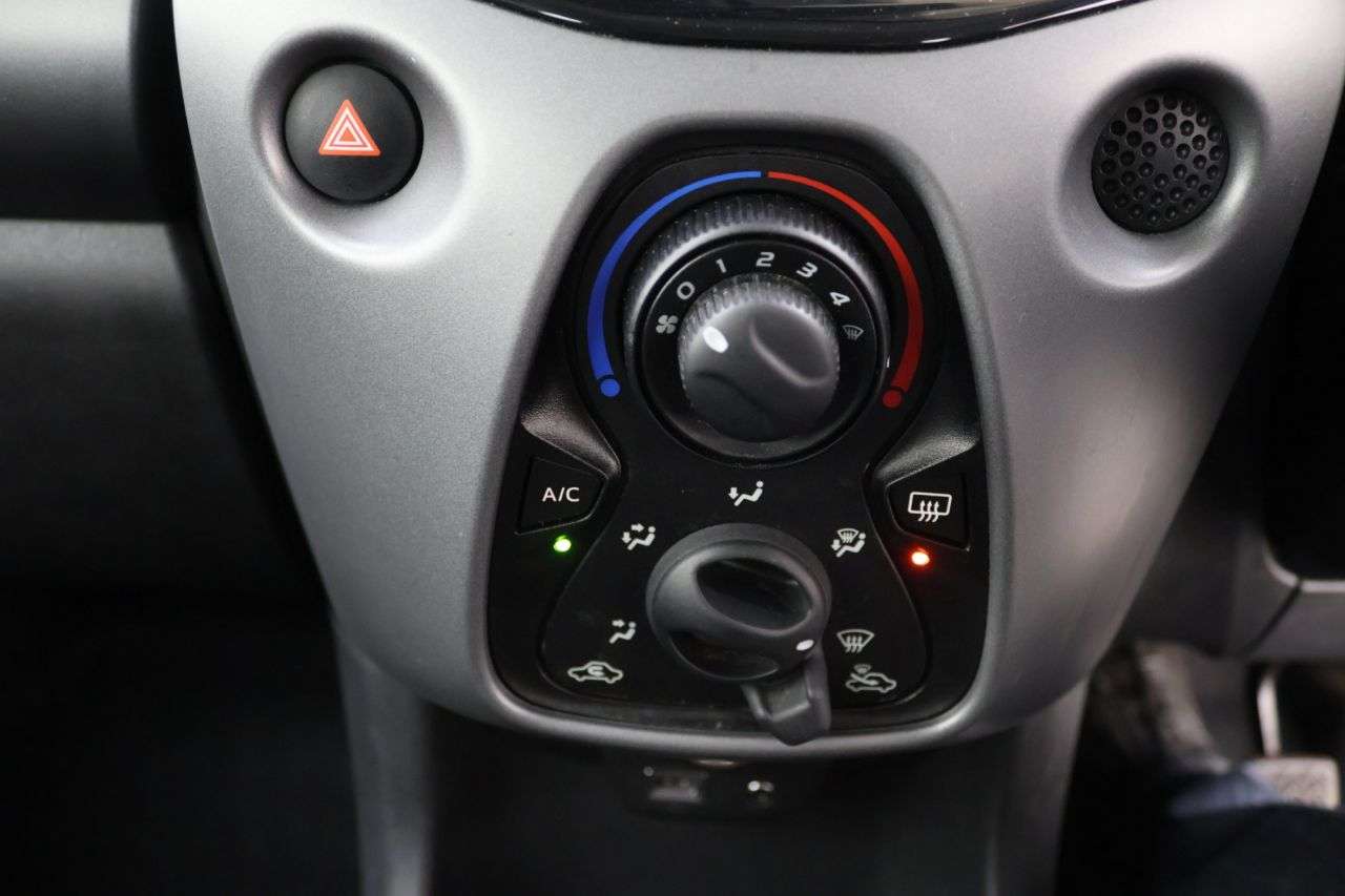 2021 TOYOTA AYGO 2021 TOYOTA AYGO