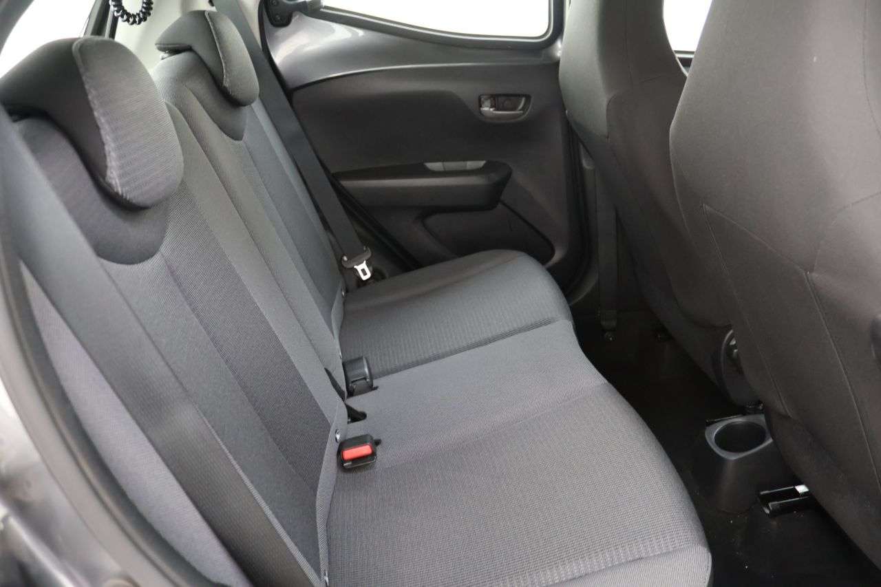 2021 TOYOTA AYGO 2021 TOYOTA AYGO