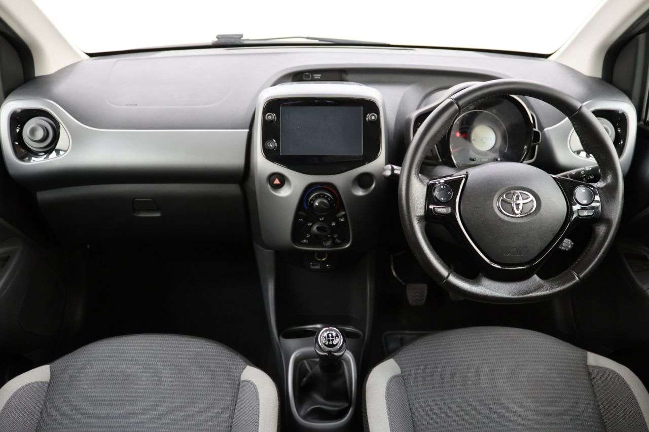 2021 TOYOTA AYGO 2021 TOYOTA AYGO