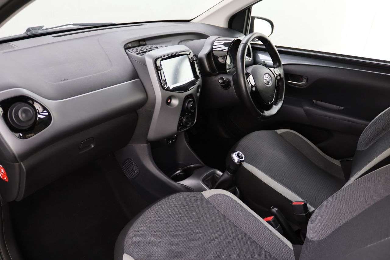 2021 TOYOTA AYGO 2021 TOYOTA AYGO
