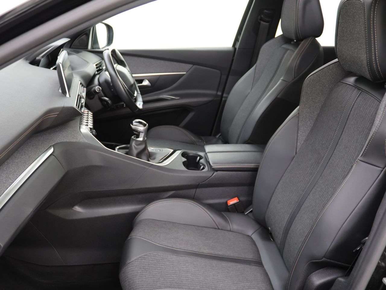 2019 PEUGEOT 3008 2019 PEUGEOT 3008