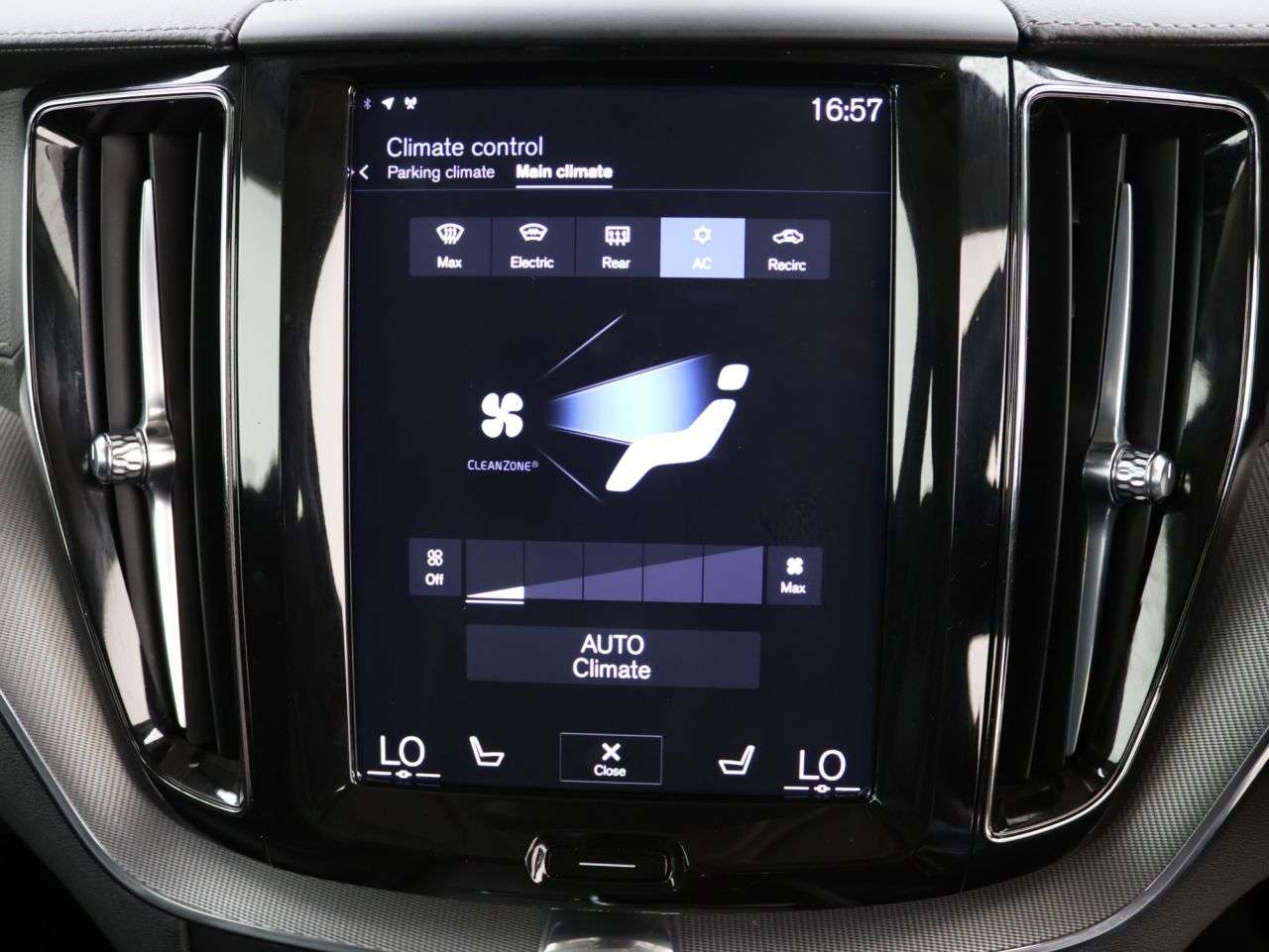 2018 VOLVO XC60 2018 VOLVO XC60