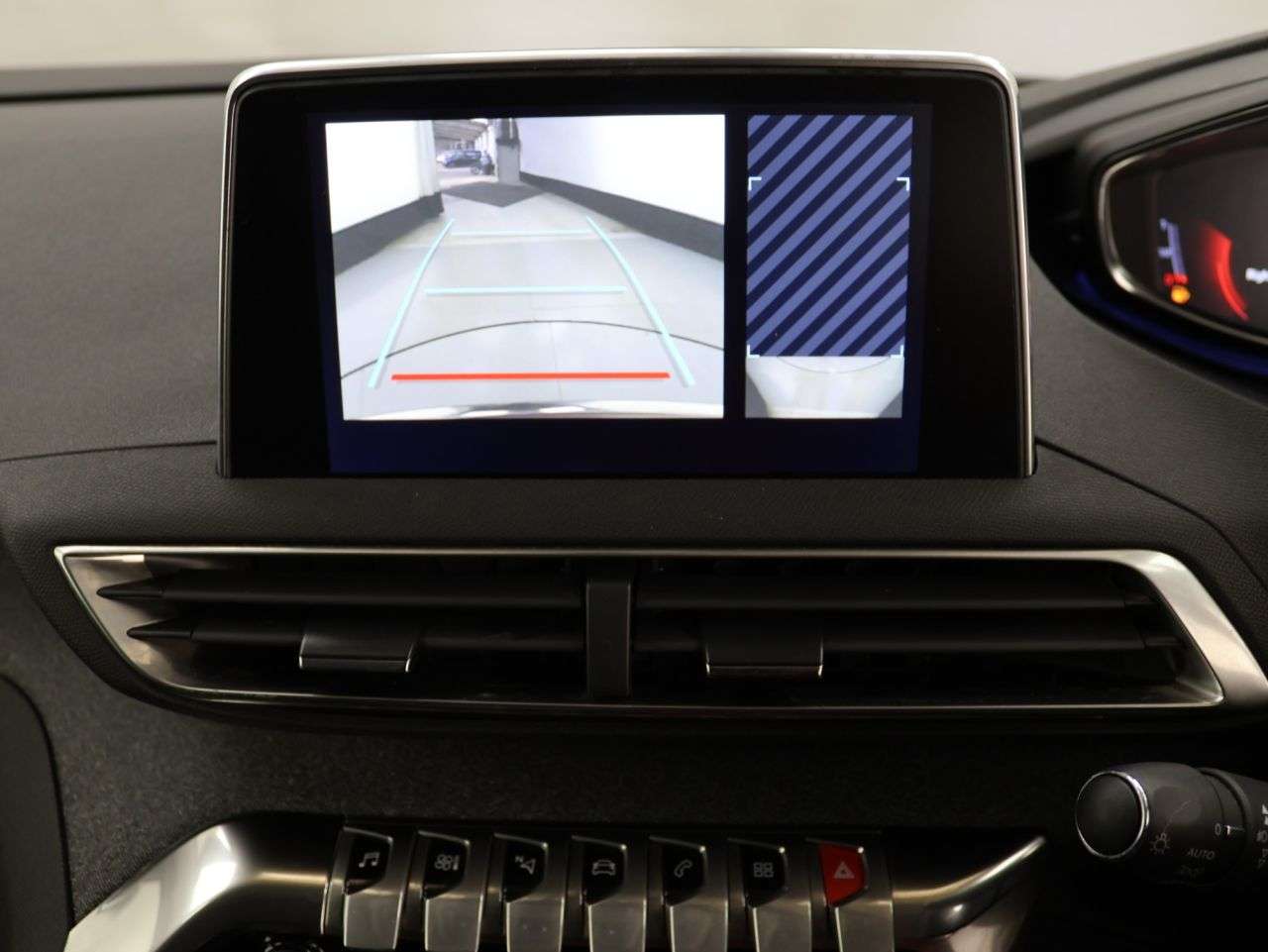 2021 PEUGEOT 3008 2021 PEUGEOT 3008