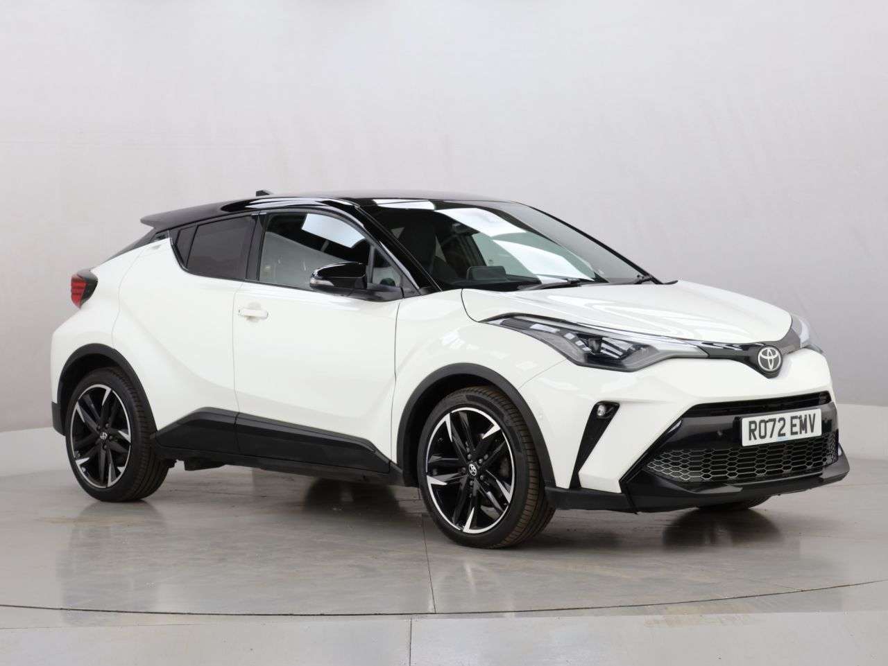 A 2022 TOYOTA C-HR 2.0 VVT-h GR SPORT SUV 5dr Petrol Hybrid CVT Euro 6 (s/s) (184 ps) A 2022 TOYOTA C-HR 2.0 VVT-h GR SPORT SUV 5dr Petrol Hybrid CVT Euro 6 (s/s) (184 ps)