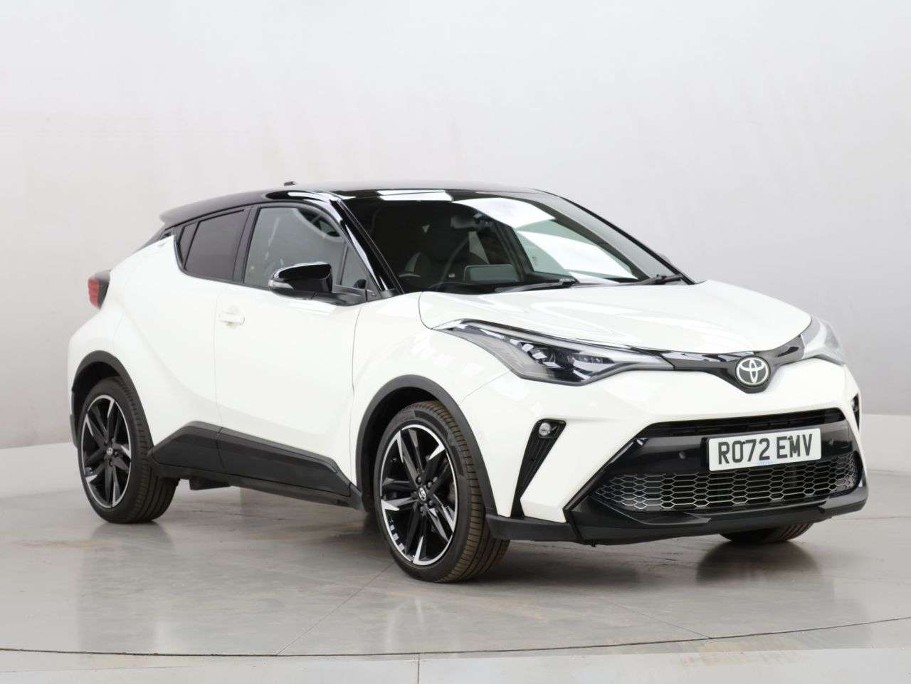 A 2022 TOYOTA C-HR 2.0 VVT-h GR SPORT SUV 5dr Petrol Hybrid CVT Euro 6 (s/s) (184 ps) A 2022 TOYOTA C-HR 2.0 VVT-h GR SPORT SUV 5dr Petrol Hybrid CVT Euro 6 (s/s) (184 ps)