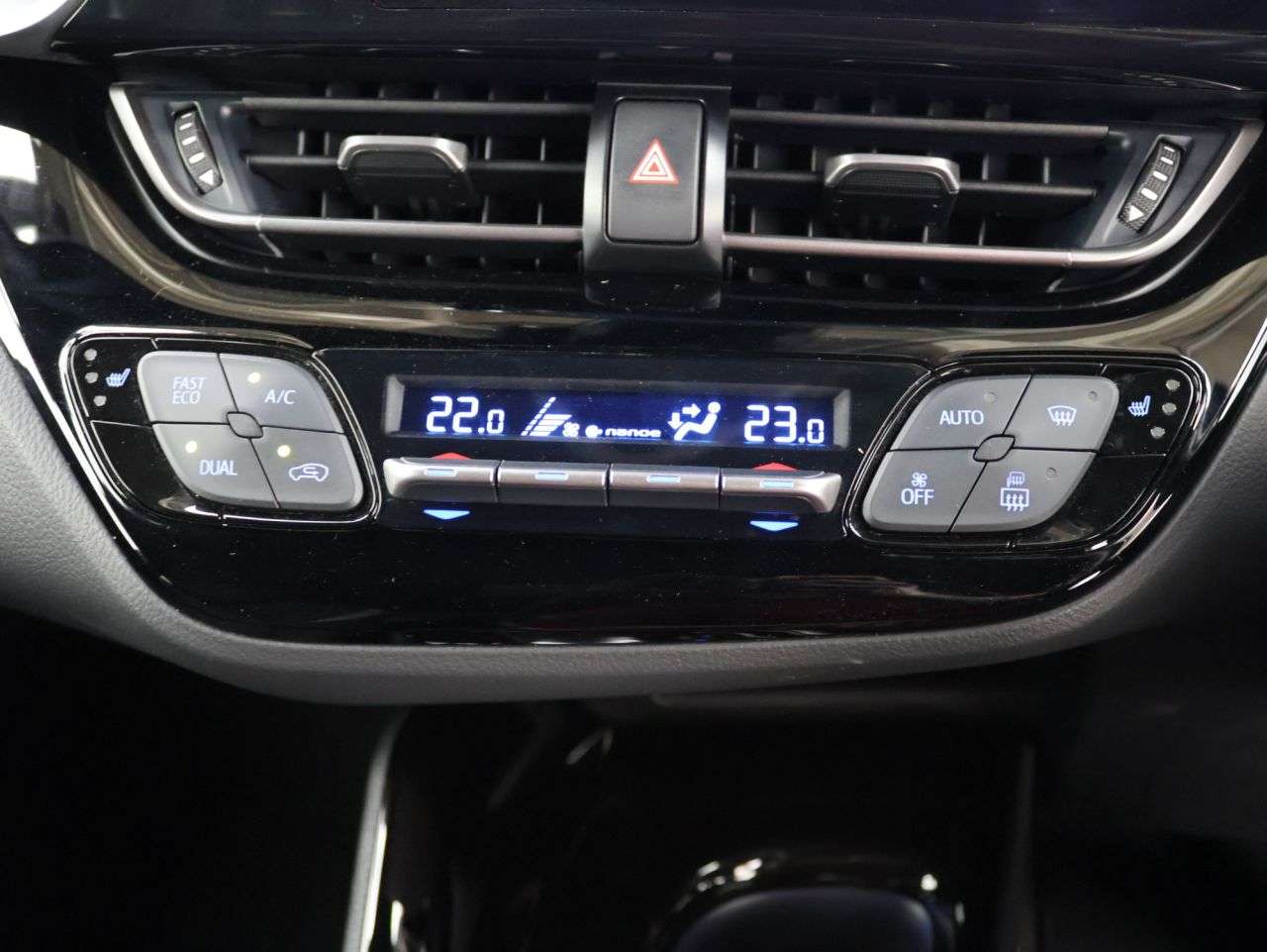 2022 TOYOTA C-HR 2022 TOYOTA C-HR