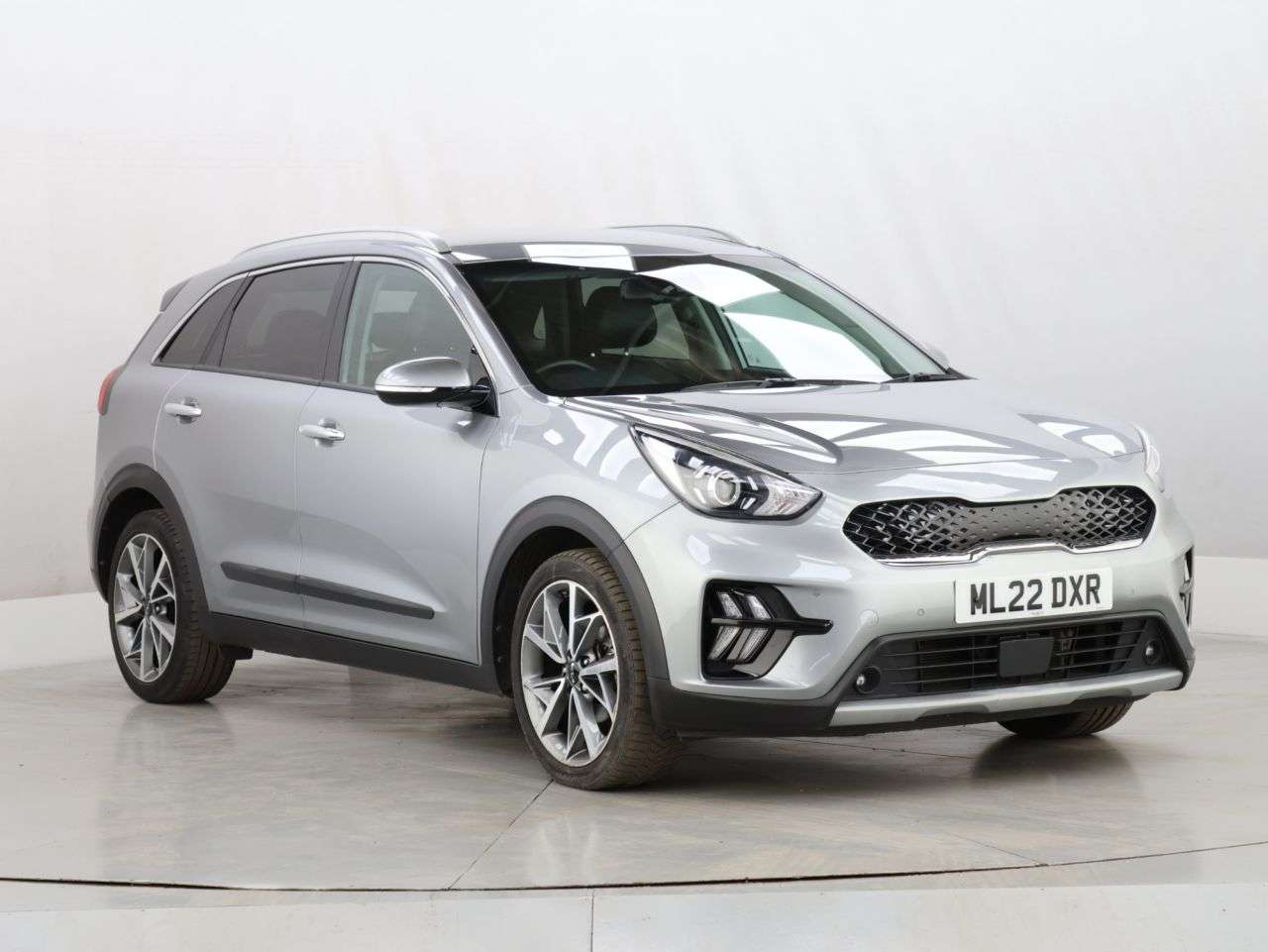 A 2022 KIA NIRO 1.6 GDi 3 SUV 5dr Petrol Hybrid DCT Euro 6 (s/s) (139 bhp) A 2022 KIA NIRO 1.6 GDi 3 SUV 5dr Petrol Hybrid DCT Euro 6 (s/s) (139 bhp)
