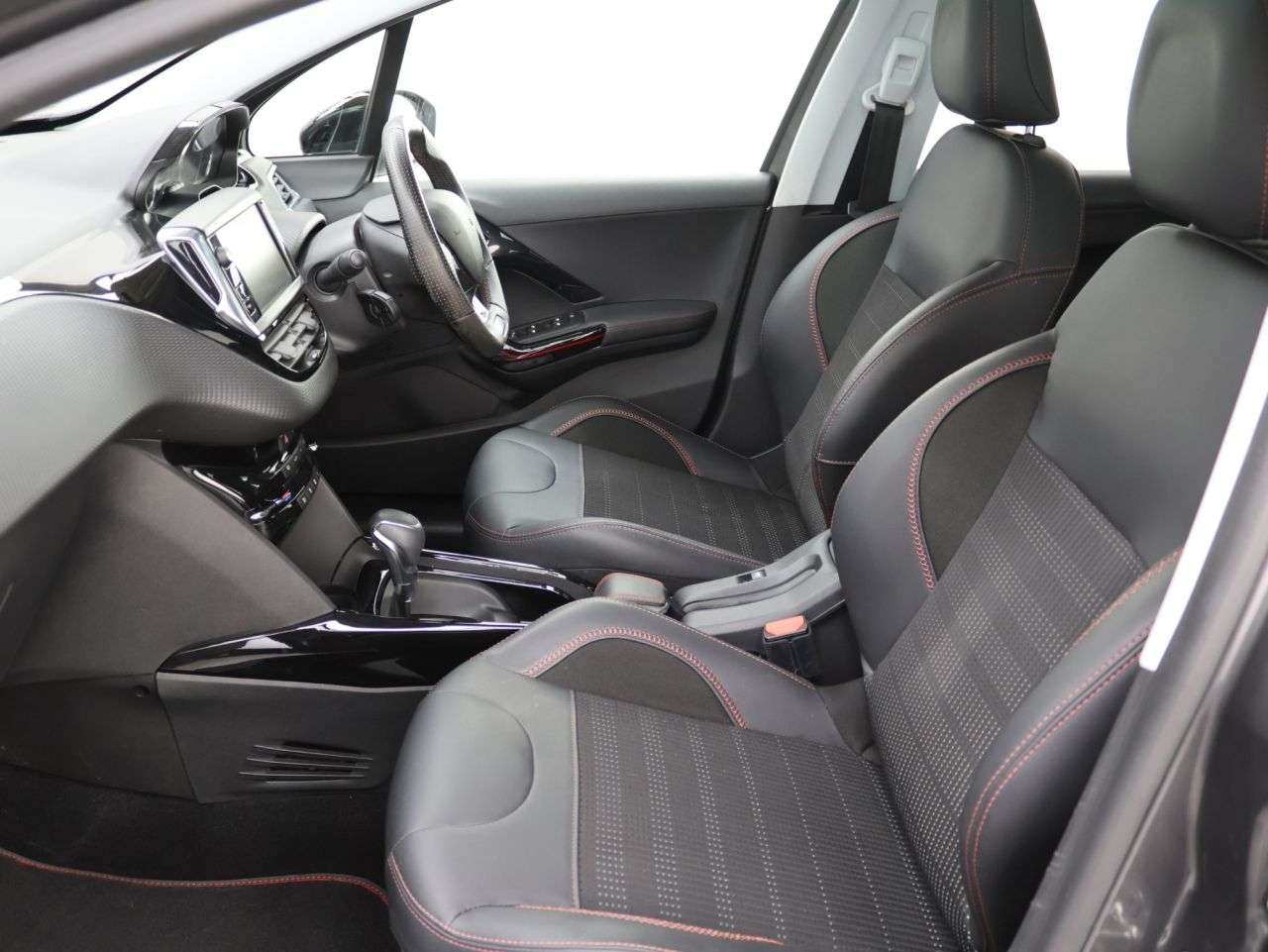 2019 PEUGEOT 2008 2019 PEUGEOT 2008