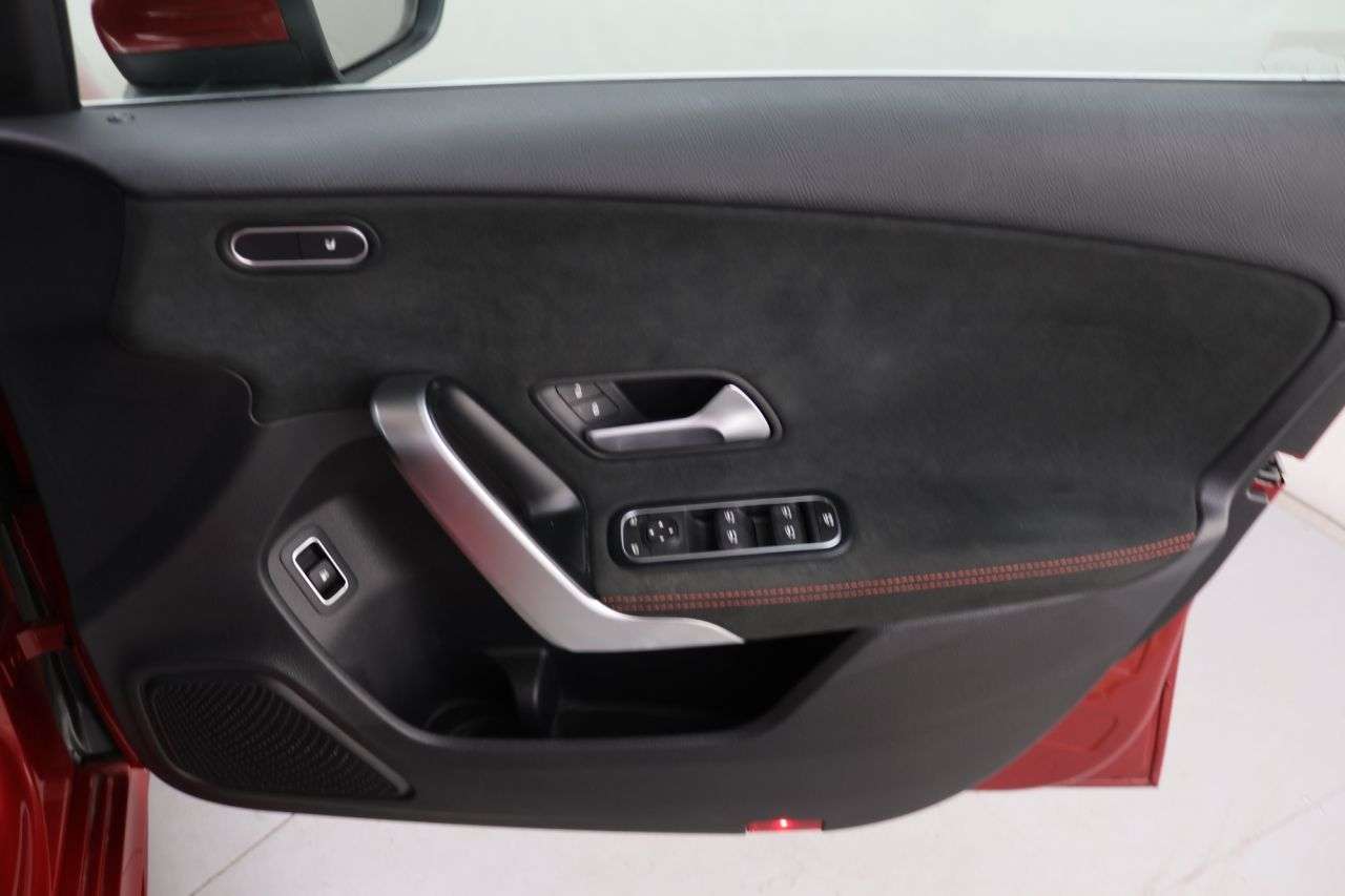 2021 MERCEDES-BENZ A CLASS 2021 MERCEDES-BENZ A CLASS