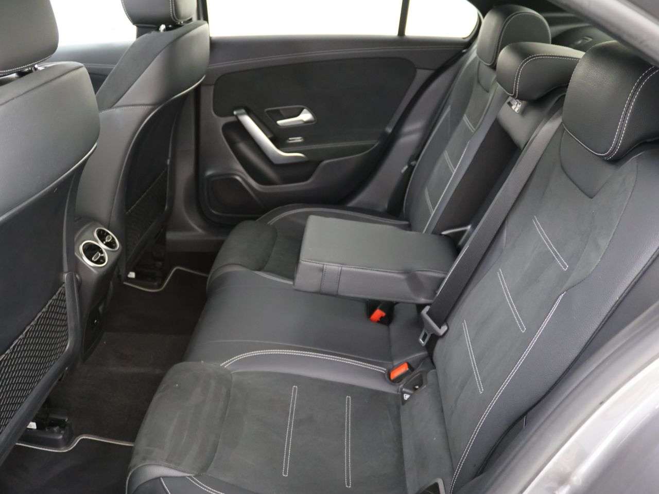 2021 MERCEDES-BENZ A CLASS 2021 MERCEDES-BENZ A CLASS