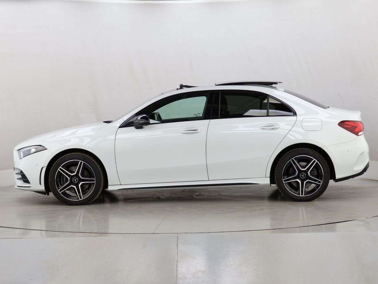 2022 MERCEDES-BENZ A CLASS 2022 MERCEDES-BENZ A CLASS