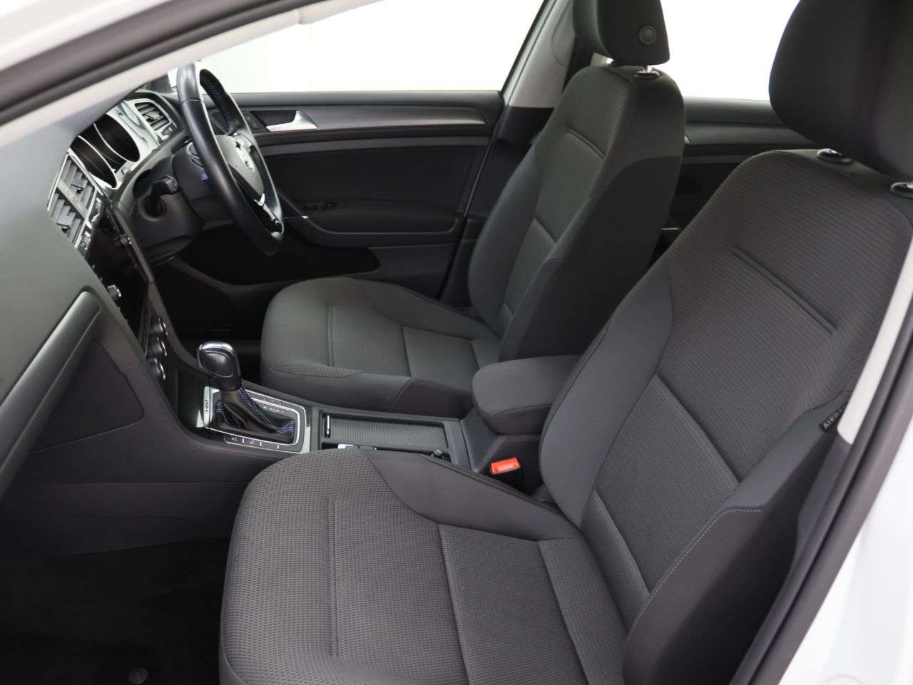 2019 VOLKSWAGEN E-GOLF 2019 VOLKSWAGEN E-GOLF