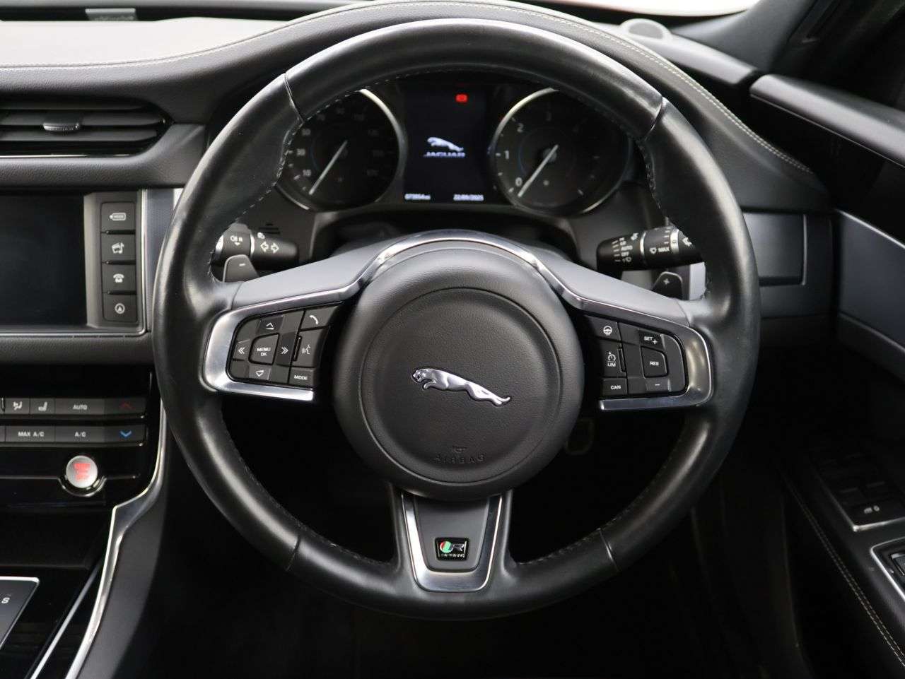 2017 JAGUAR XF 2017 JAGUAR XF