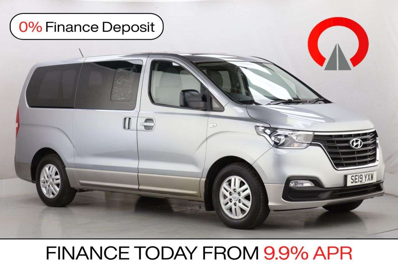 A 2019 HYUNDAI I800 2.5 CRDi SE MPV 5dr Diesel Manual Euro 6 (136 ps) A 2019 HYUNDAI I800 2.5 CRDi SE MPV 5dr Diesel Manual Euro 6 (136 ps)