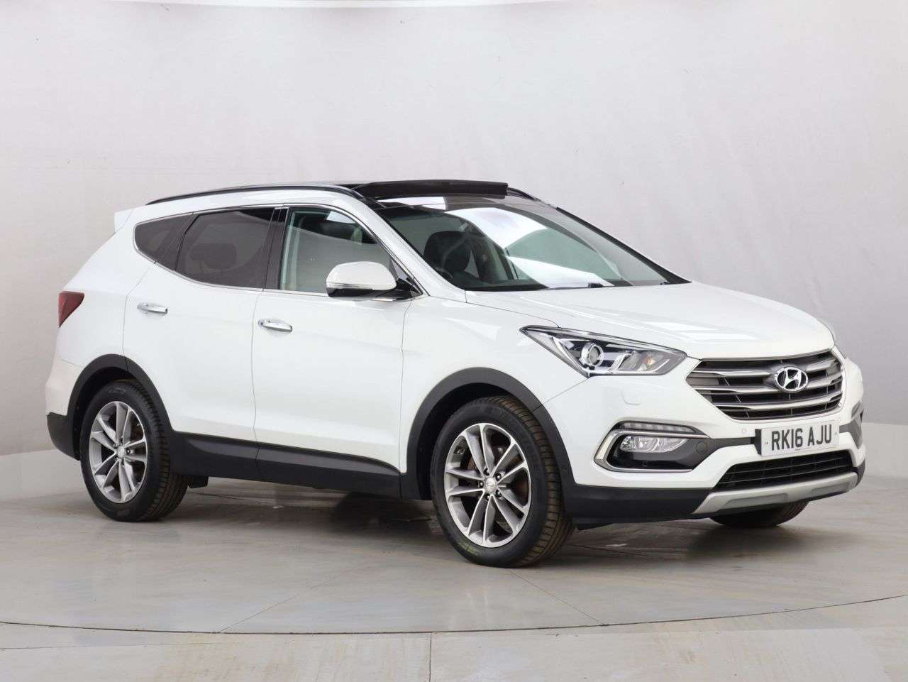 A 0 HYUNDAI SANTA FE 2.2 CRDi Blue Drive Premium SE SUV 5dr Diesel Auto 4WD Euro 6 (s/s) (7 Seat A 0 HYUNDAI SANTA FE 2.2 CRDi Blue Drive Premium SE SUV 5dr Diesel Auto 4WD Euro 6 (s/s) (7 Seat