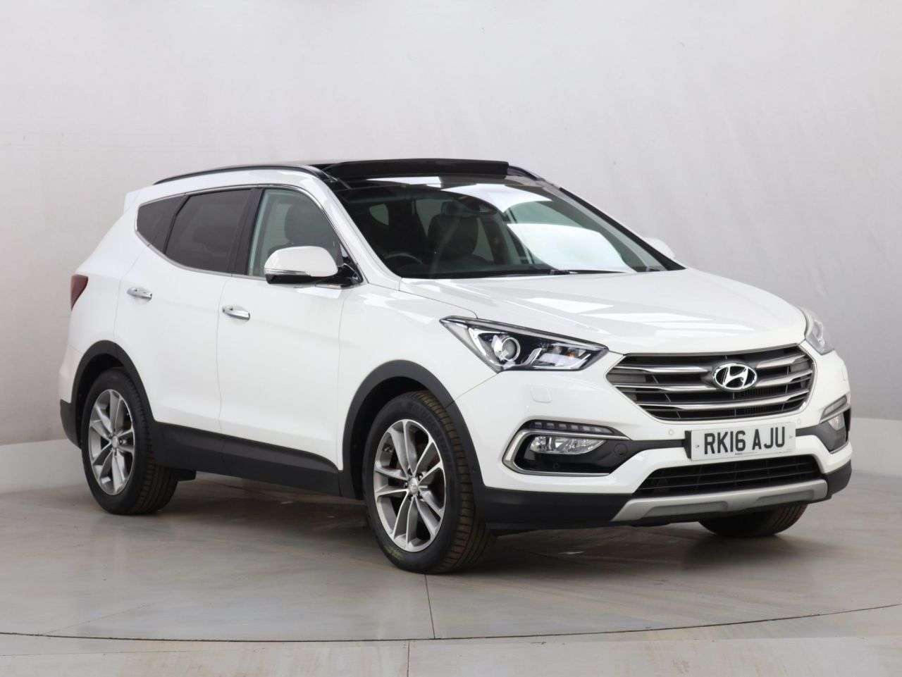 A 0 HYUNDAI SANTA FE 2.2 CRDi Blue Drive Premium SE SUV 5dr Diesel Auto 4WD Euro 6 (s/s) (7 Seat A 0 HYUNDAI SANTA FE 2.2 CRDi Blue Drive Premium SE SUV 5dr Diesel Auto 4WD Euro 6 (s/s) (7 Seat