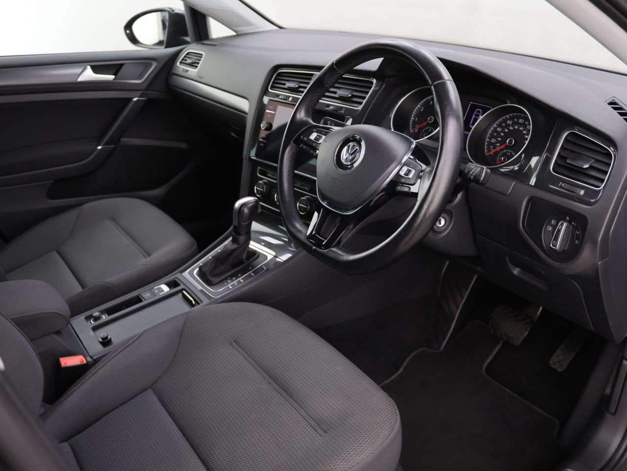 2019 VOLKSWAGEN GOLF 2019 VOLKSWAGEN GOLF