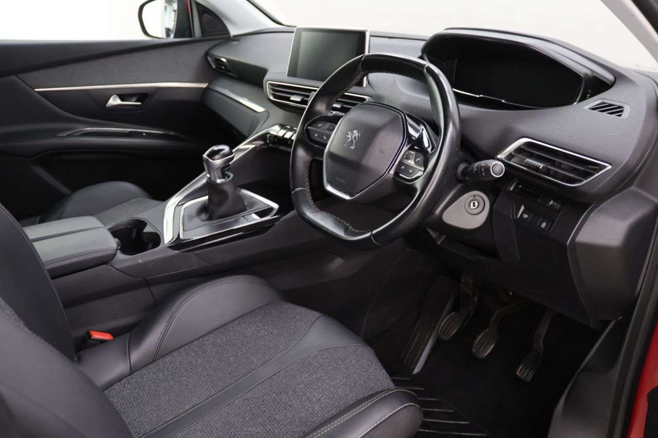 2020 PEUGEOT 3008 2020 PEUGEOT 3008