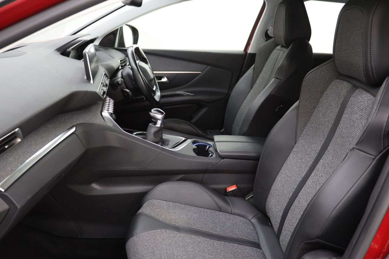 2020 PEUGEOT 3008 2020 PEUGEOT 3008