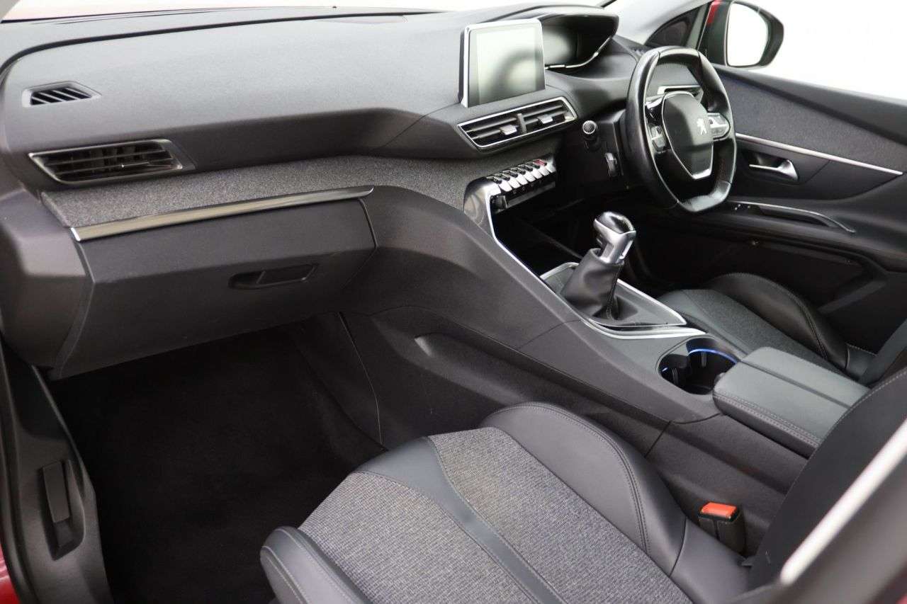 2020 PEUGEOT 3008 2020 PEUGEOT 3008