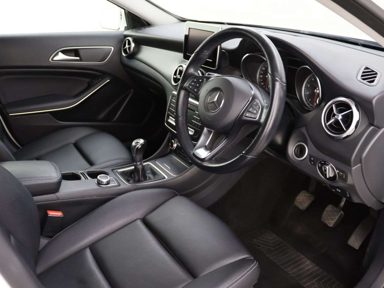 2018 MERCEDES-BENZ GLA CLASS 2018 MERCEDES-BENZ GLA CLASS