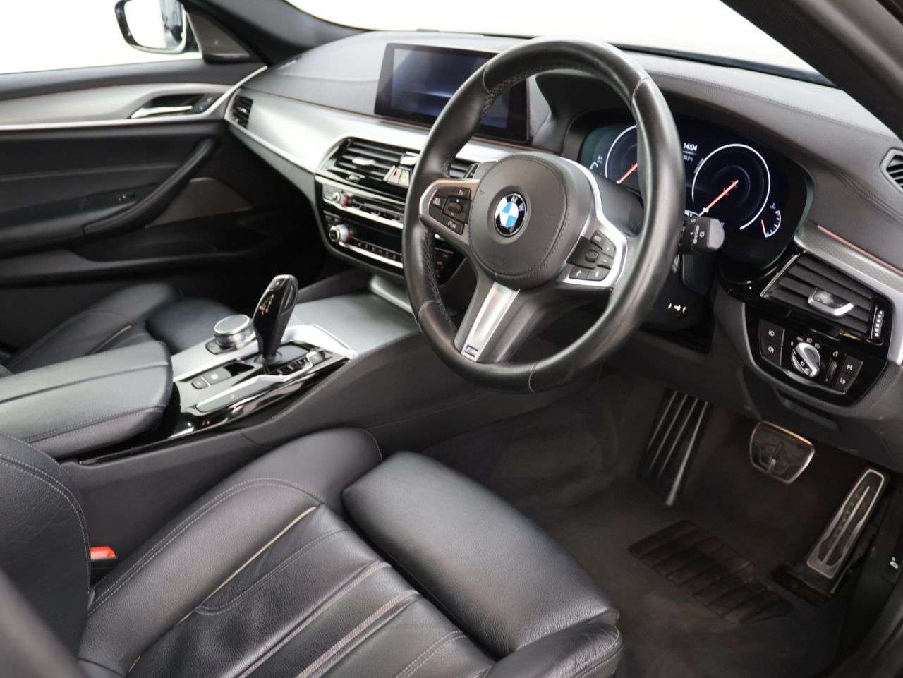 2019 BMW 5 SERIES 2019 BMW 5 SERIES