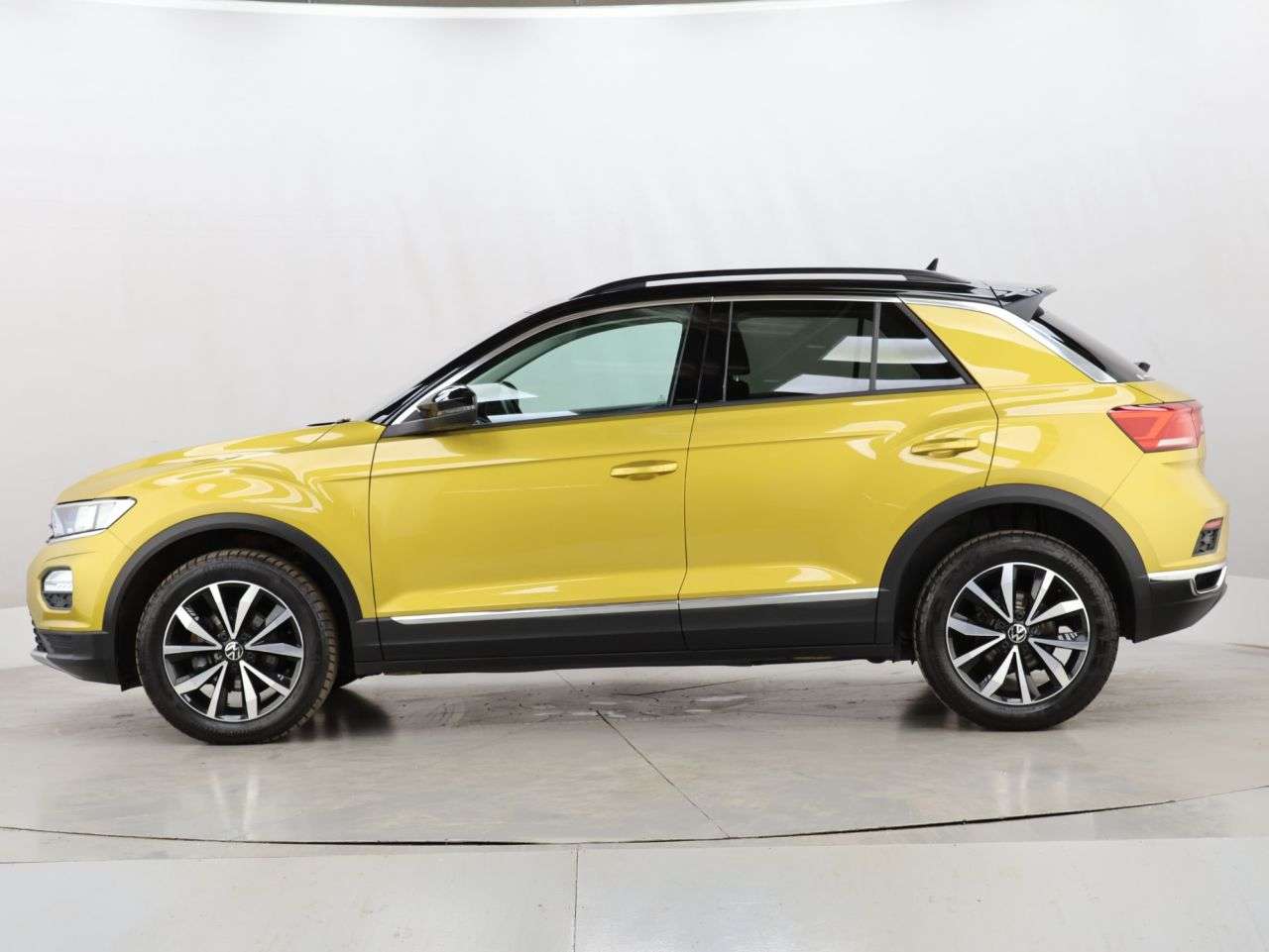 2021 VOLKSWAGEN T-ROC 2021 VOLKSWAGEN T-ROC