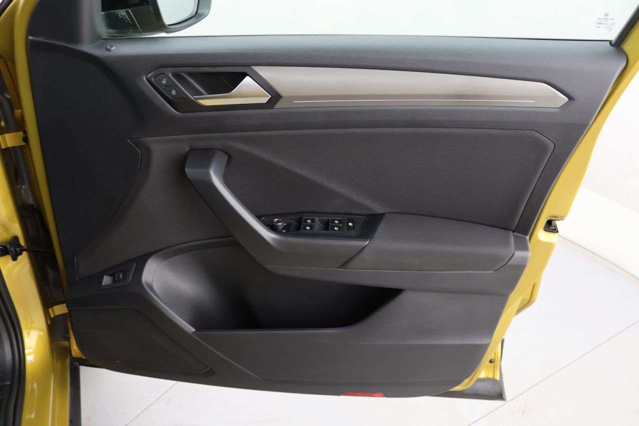 2021 VOLKSWAGEN T-ROC 2021 VOLKSWAGEN T-ROC