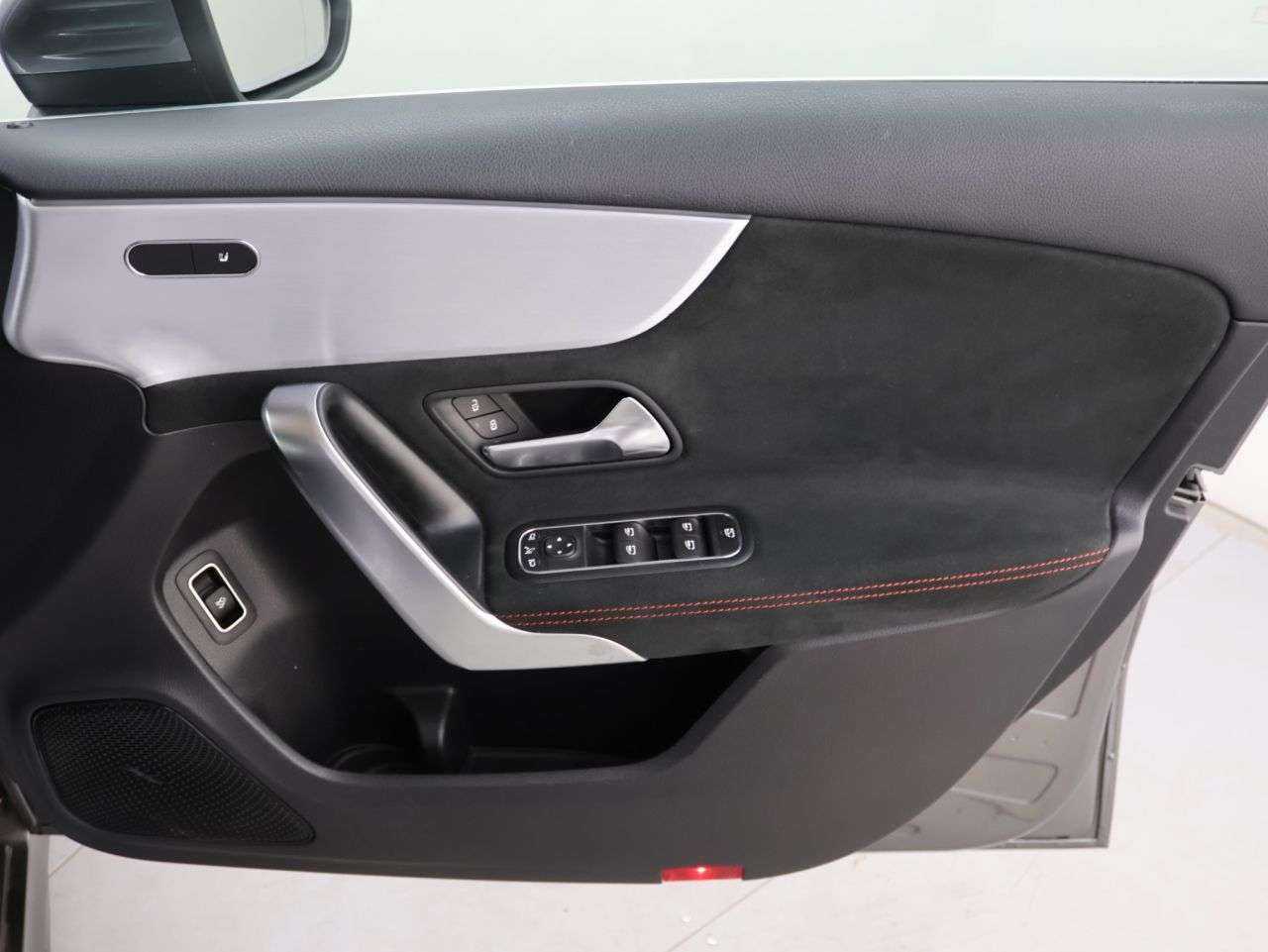 2021 MERCEDES-BENZ A CLASS 2021 MERCEDES-BENZ A CLASS