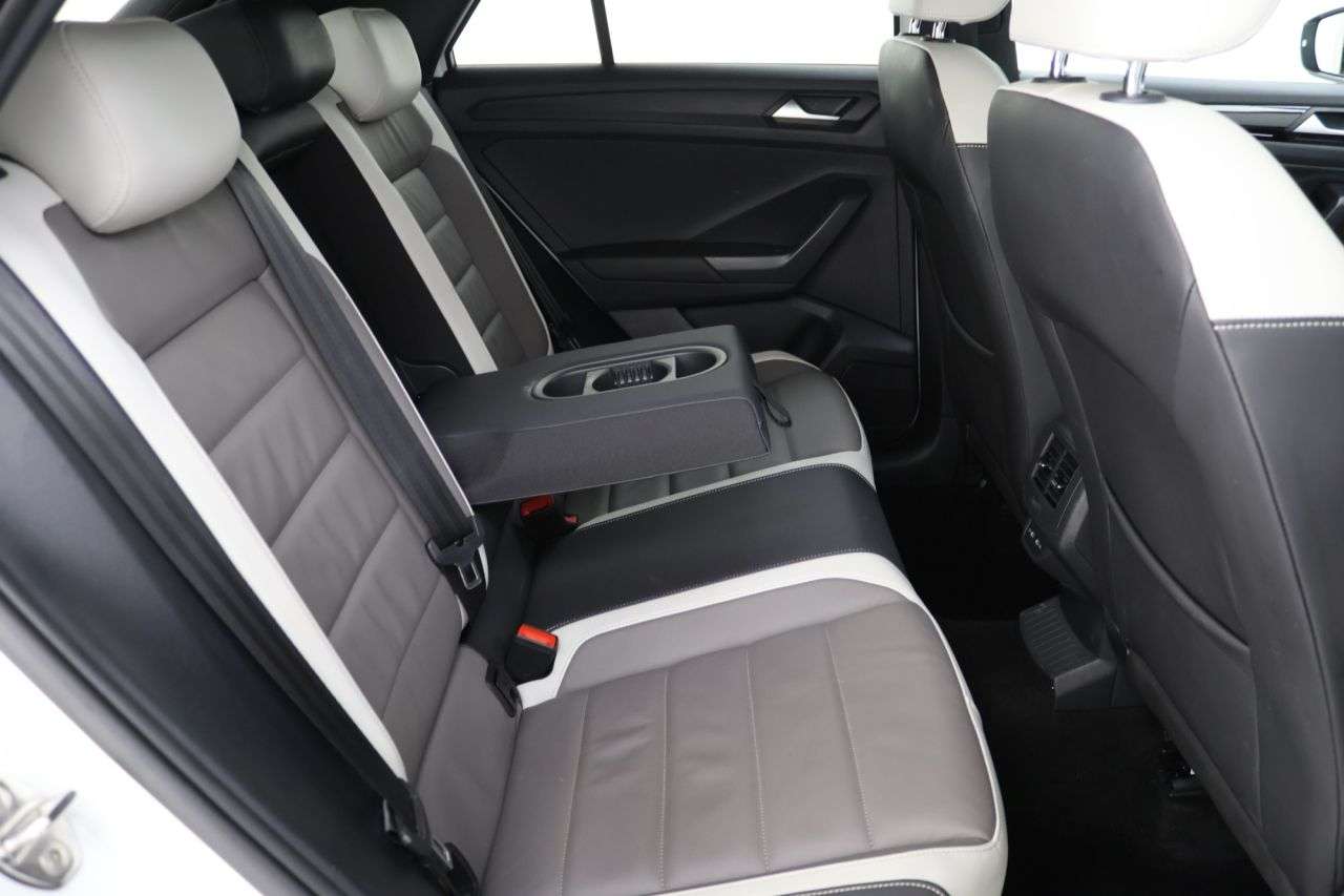 2021 VOLKSWAGEN T-ROC 2021 VOLKSWAGEN T-ROC