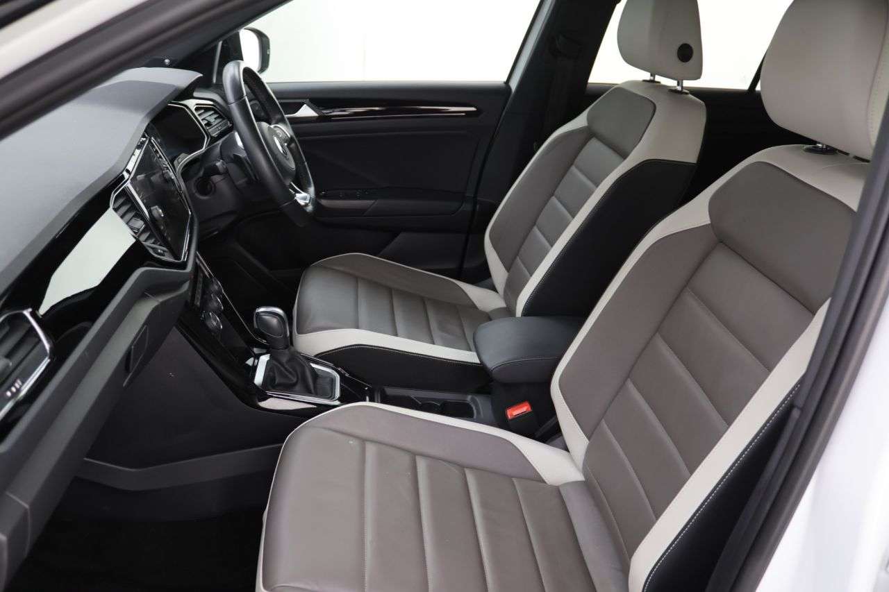 2021 VOLKSWAGEN T-ROC 2021 VOLKSWAGEN T-ROC