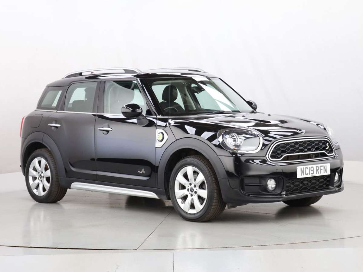 Check out this Mini Countryman 2019 Hybrid Electric Automatic
