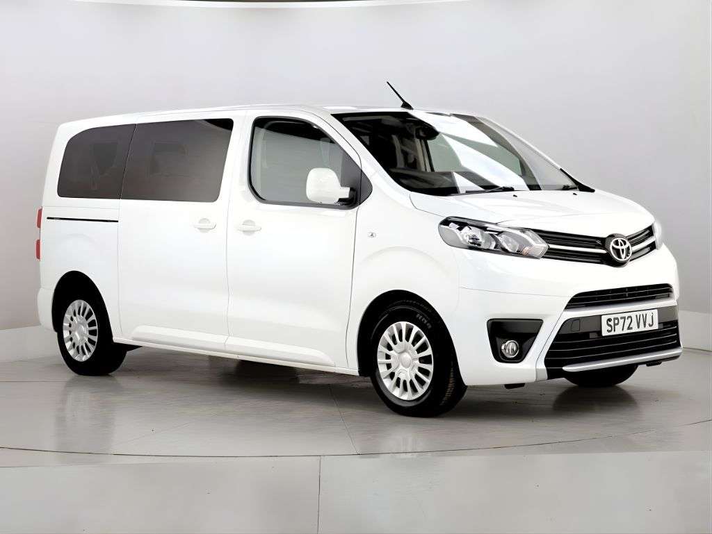 A 2022 TOYOTA PROACE VERSO 1.5D Shuttle Medium MPV 5dr Diesel Manual MWB Euro 6 (s/s) (9 Seat) (120 ps A 2022 TOYOTA PROACE VERSO 1.5D Shuttle Medium MPV 5dr Diesel Manual MWB Euro 6 (s/s) (9 Seat) (120 ps