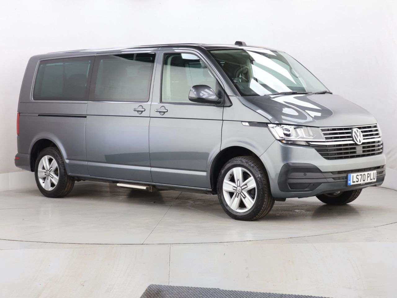 A 2020 VOLKSWAGEN TRANSPORTER SHUTTLE 2.0 TDI SE Minibus Double Cab 5dr Diesel DSG LWB Euro 6 (s/s) (150 ps) A 2020 VOLKSWAGEN TRANSPORTER SHUTTLE 2.0 TDI SE Minibus Double Cab 5dr Diesel DSG LWB Euro 6 (s/s) (150 ps)