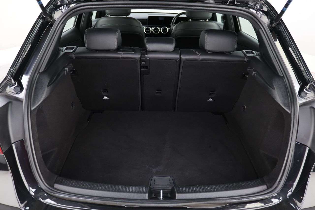 2021 MERCEDES-BENZ A CLASS 2021 MERCEDES-BENZ A CLASS