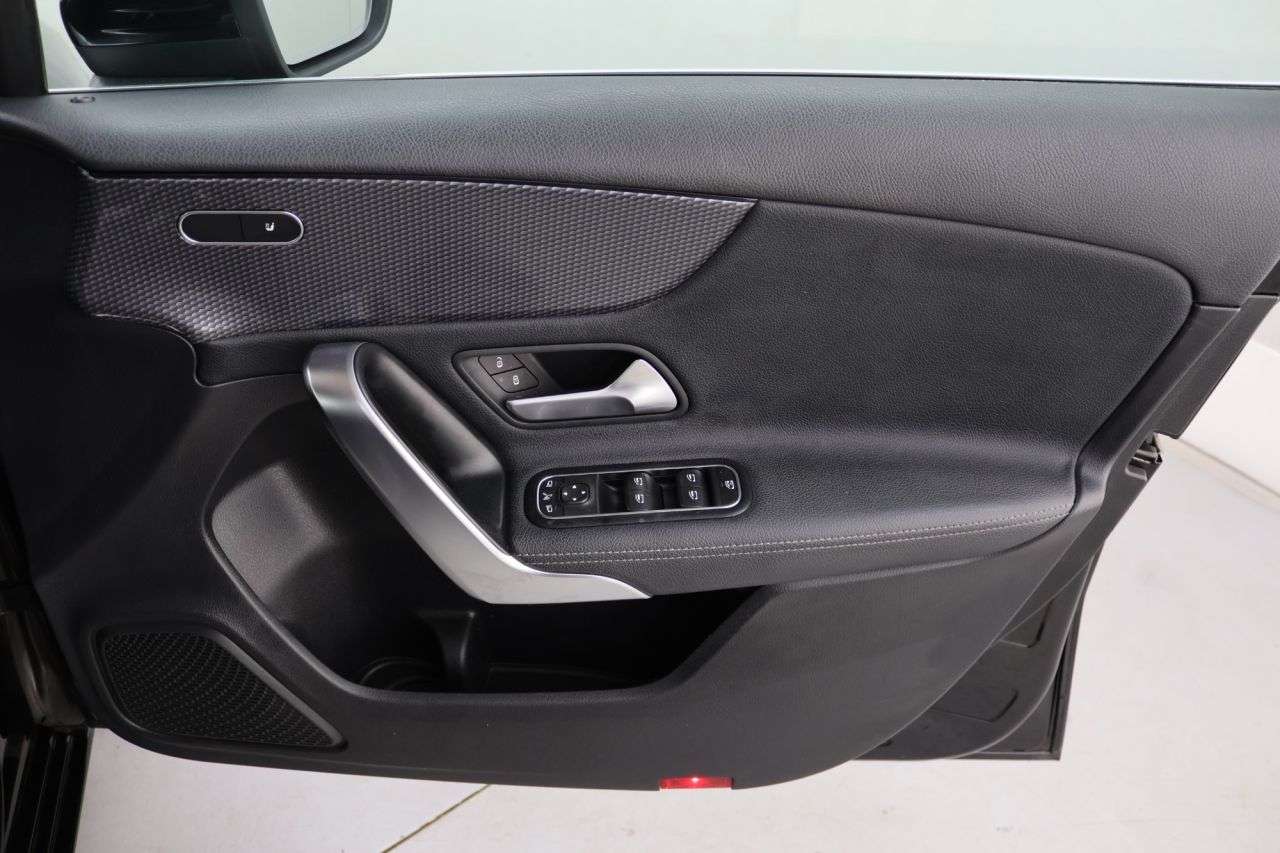 2021 MERCEDES-BENZ A CLASS 2021 MERCEDES-BENZ A CLASS