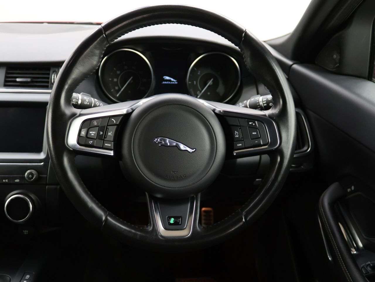 2018 JAGUAR E-PACE 2018 JAGUAR E-PACE