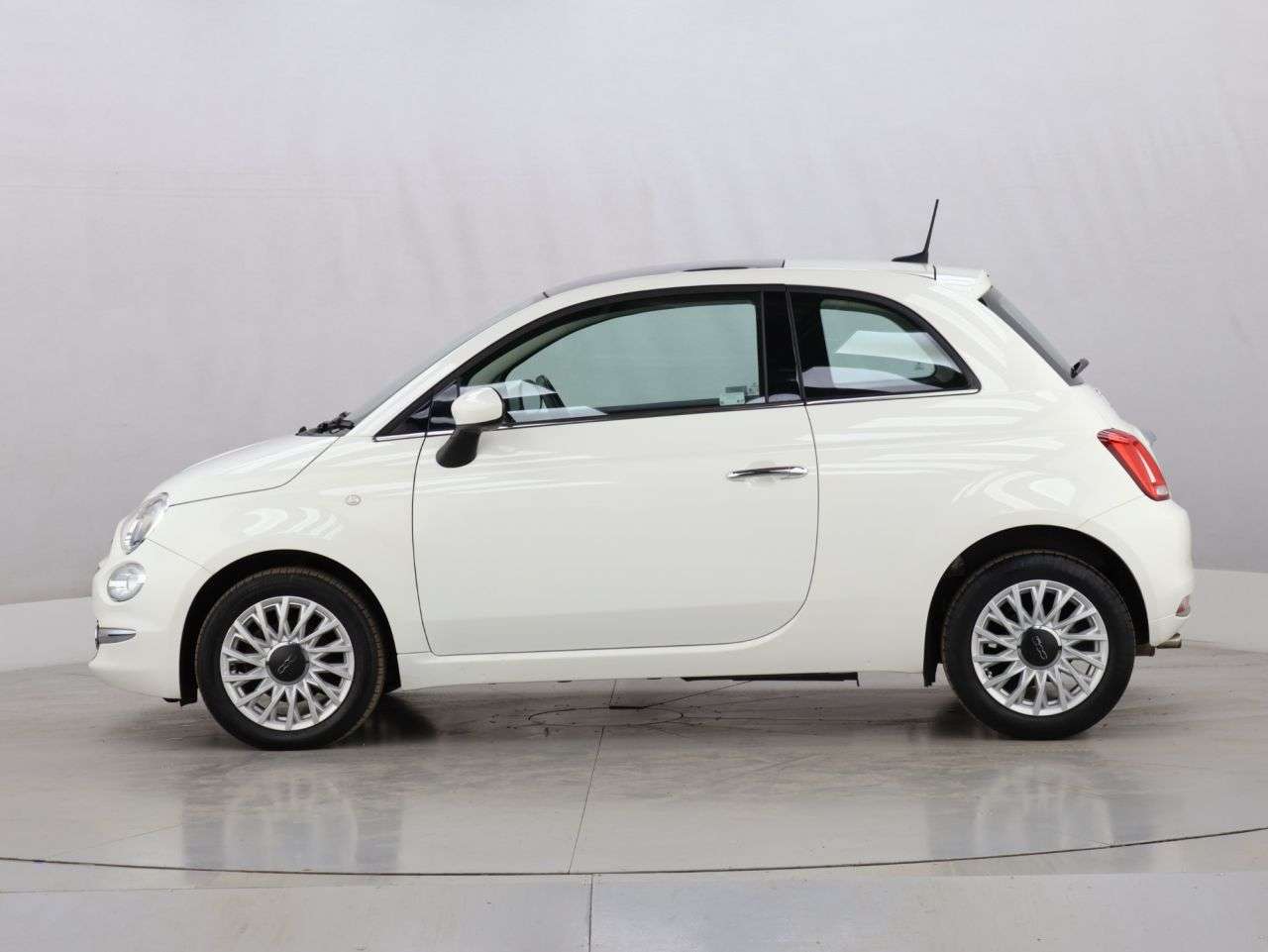 2018 FIAT 500 2018 FIAT 500