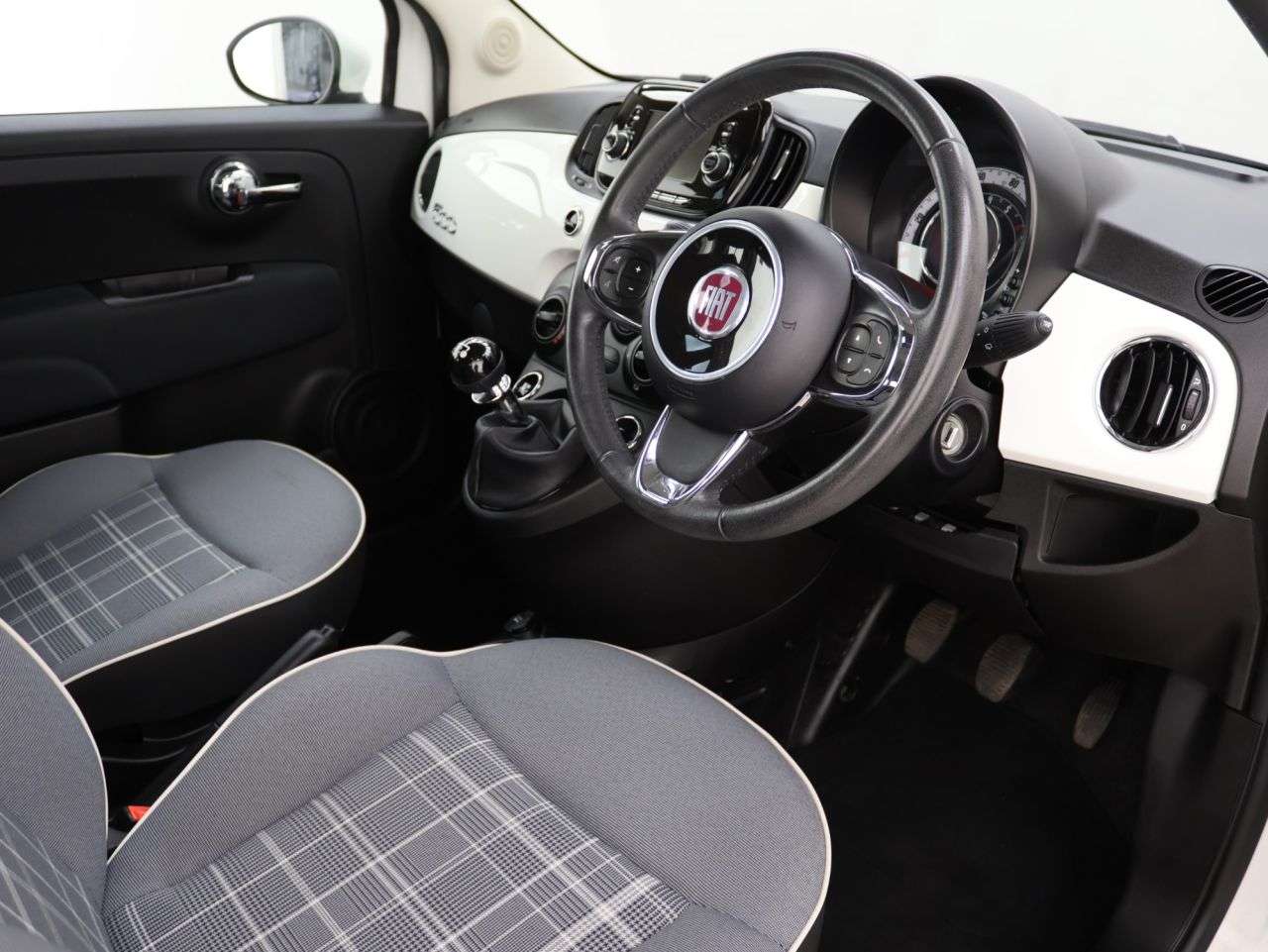 2018 FIAT 500 2018 FIAT 500